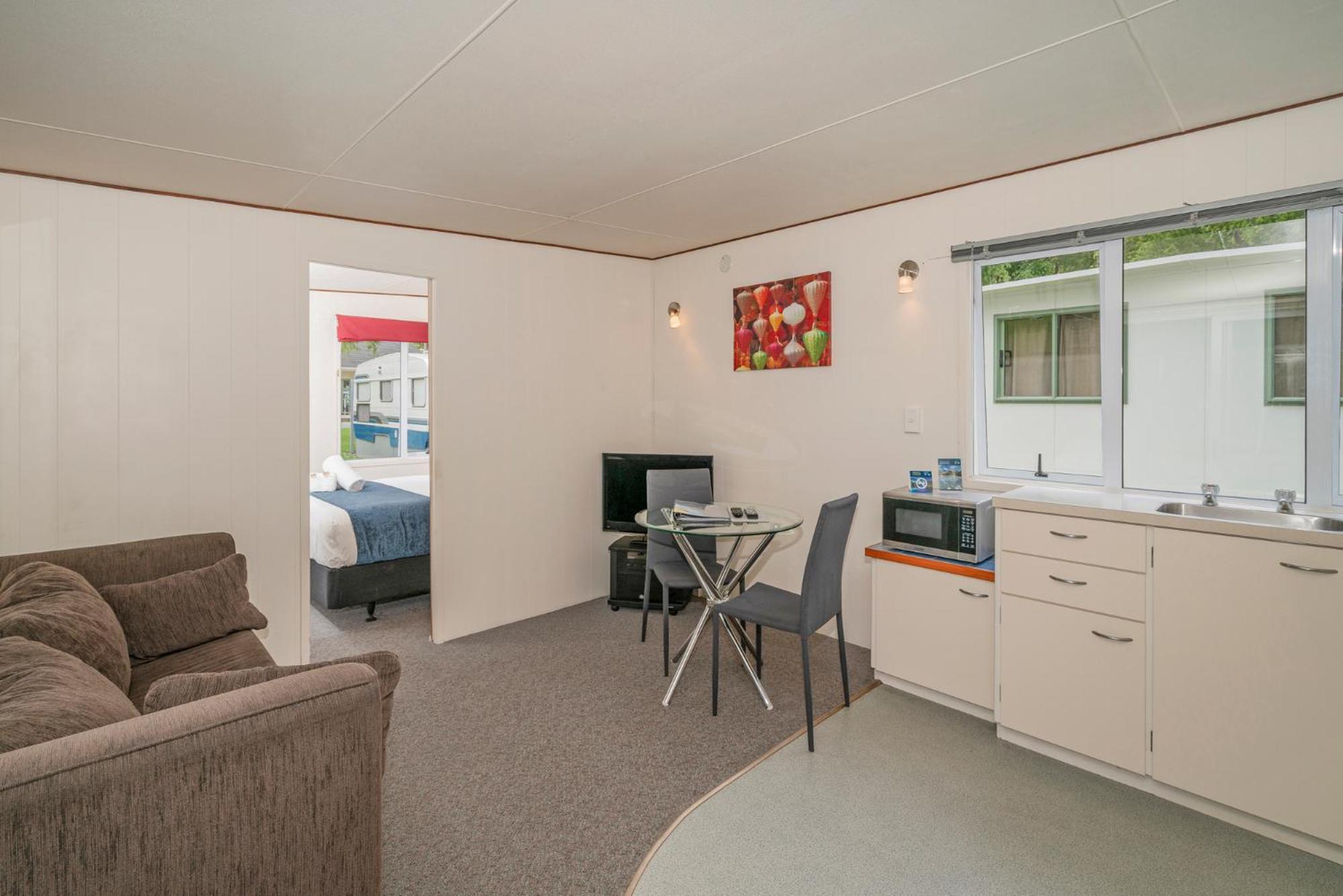 Coromandel Shelly Beach Top 10 Holiday Park Exteriör bild