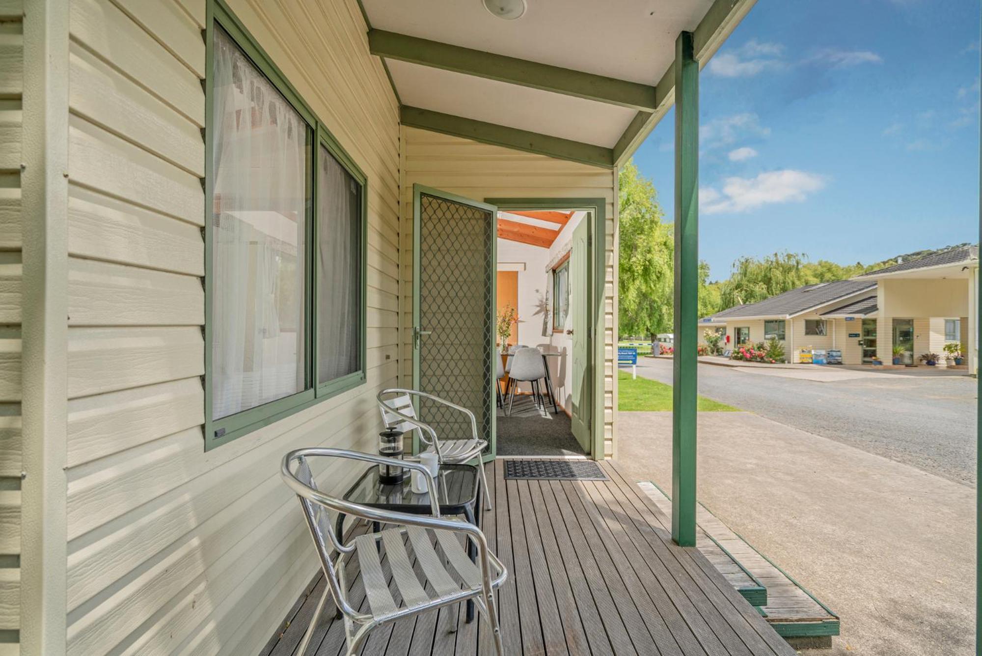 Coromandel Shelly Beach Top 10 Holiday Park Rum bild