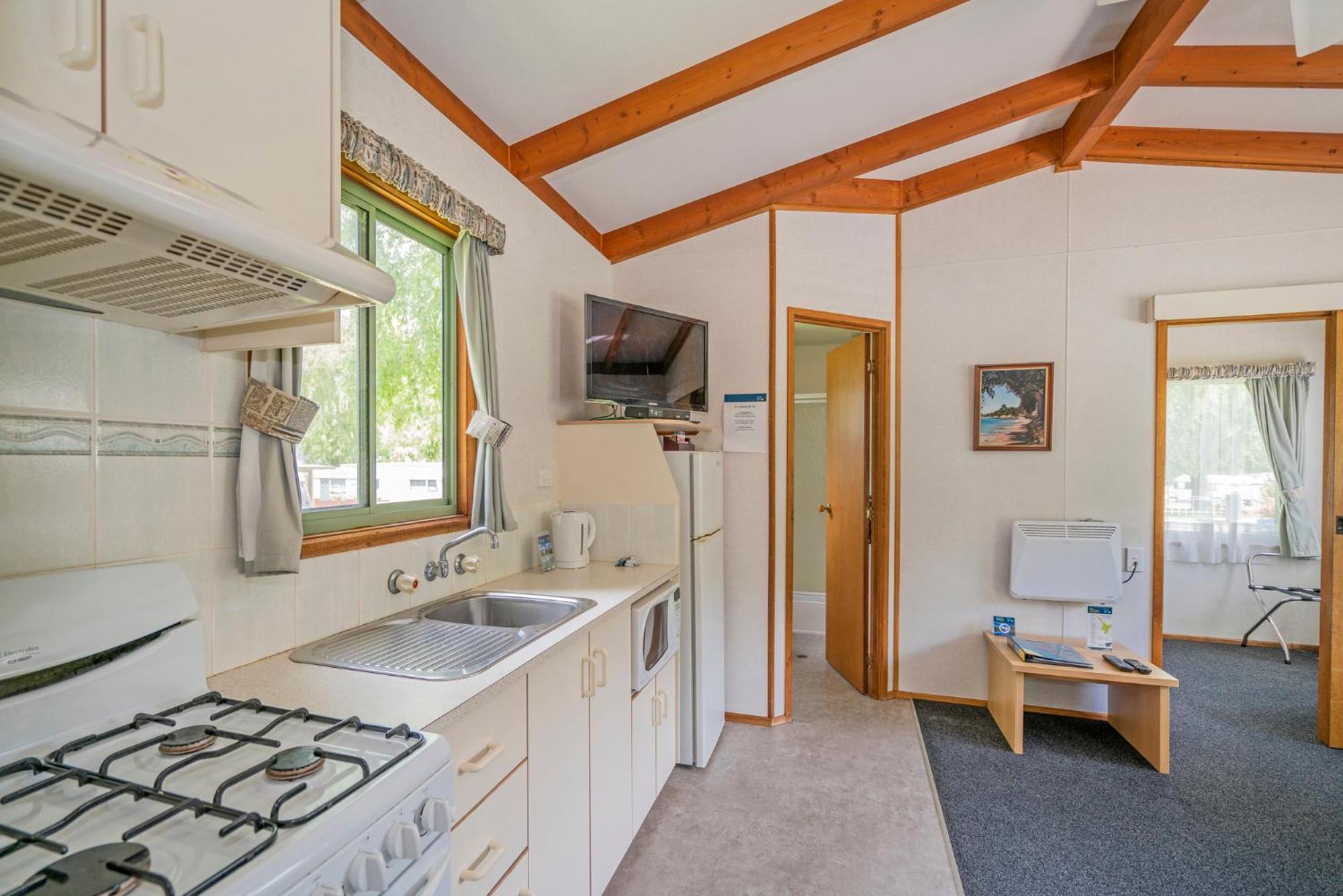 Coromandel Shelly Beach Top 10 Holiday Park Exteriör bild