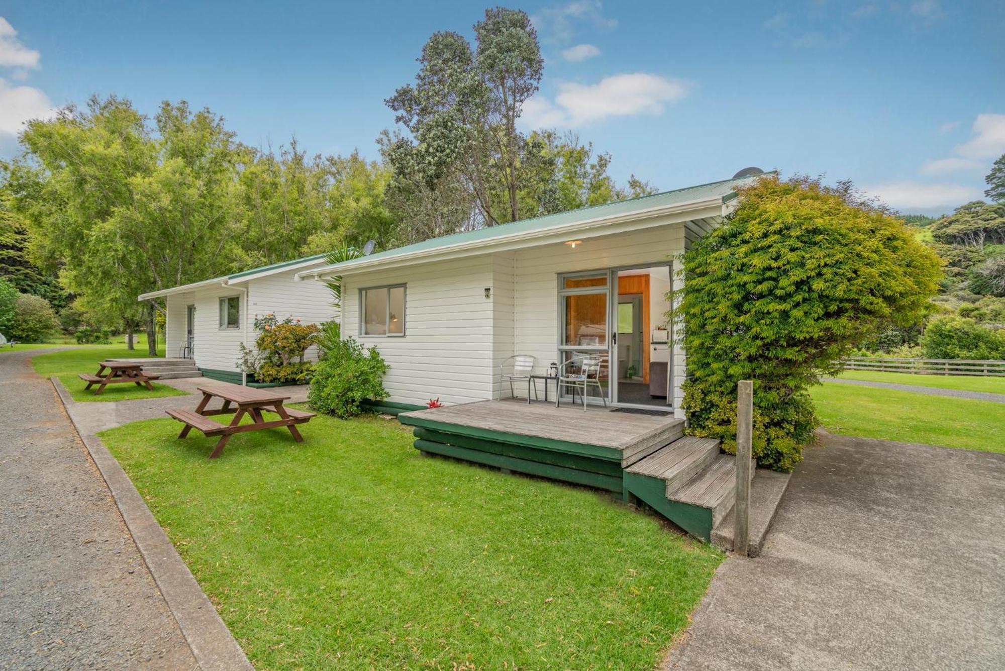 Coromandel Shelly Beach Top 10 Holiday Park Rum bild